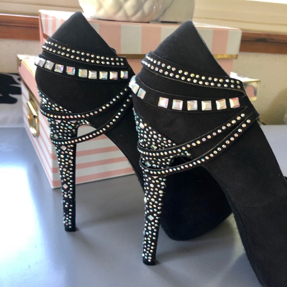 SL98 Heels - Picture 3 of 7